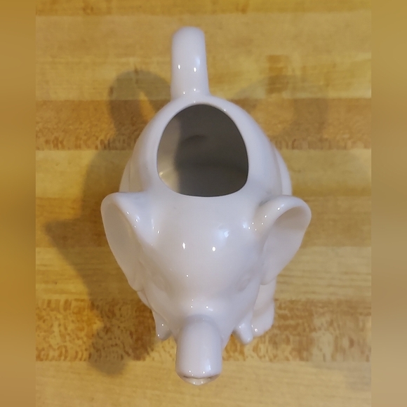 VINTAGE HIC JAPAN HAND-MADE GLOSSY WHITE CERAMIC ELEPHANT MILK/CREAMER 0oz 4"x6" - Picture 4 of 7